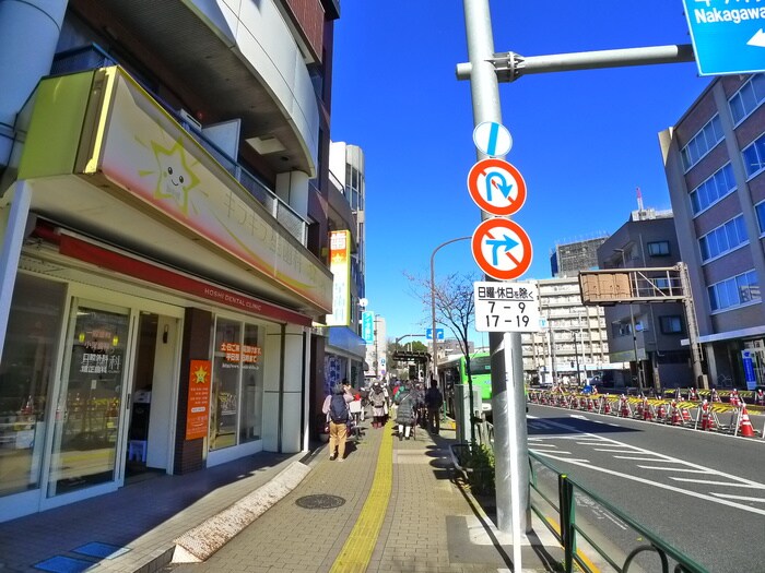 リバ－コ－トの物件外観写真