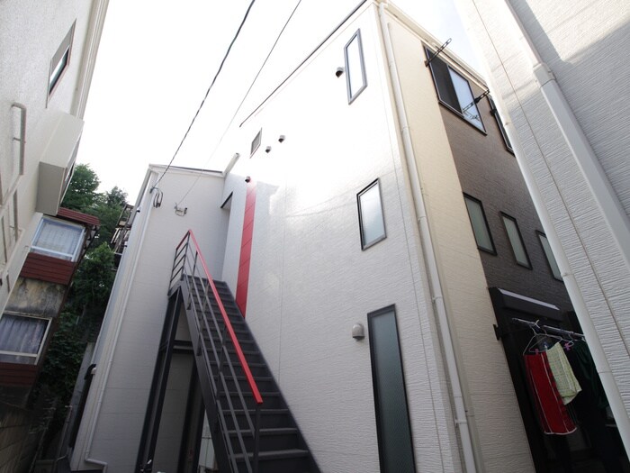 アルファ生田２号棟の物件外観写真