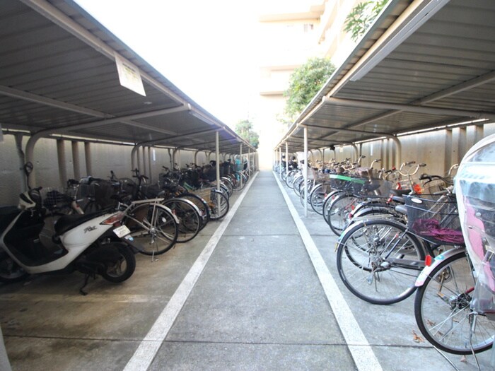 シーアイハイツB棟(1004)の物件外観写真