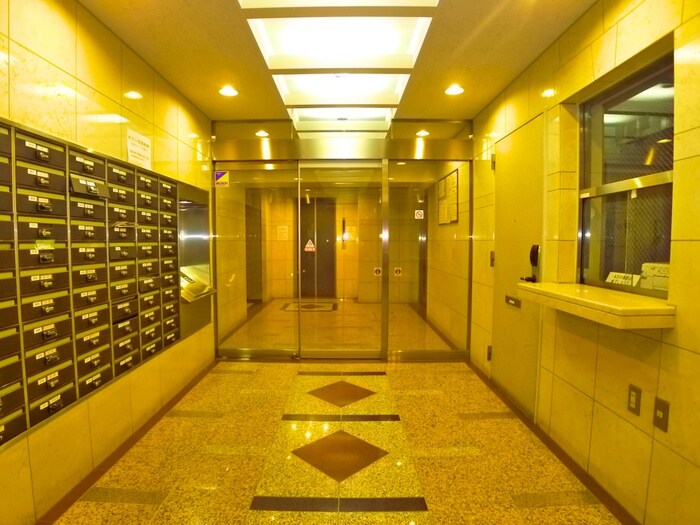 レジデンス上野の物件外観写真