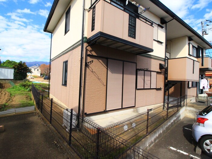 ソワメゾンの物件外観写真