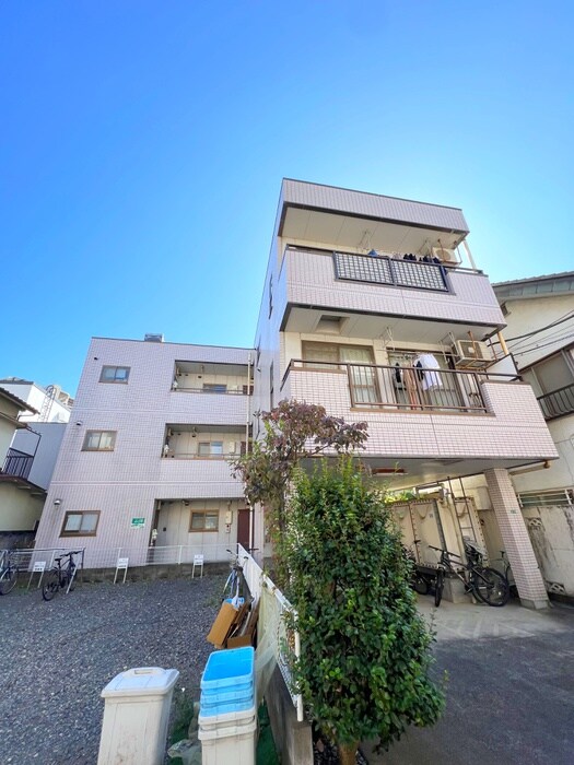 SUZUKI　マンションの物件外観写真