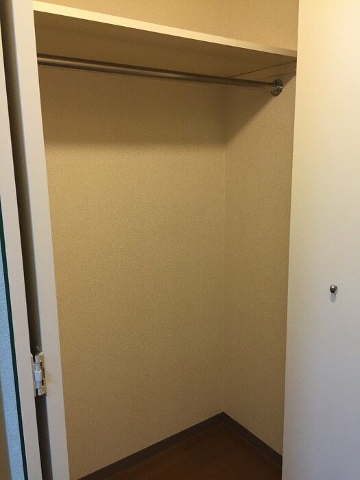 ｸﾞﾘ-ﾝｼﾝﾌｫﾆ-ﾋﾞﾙ（1～5号室）の物件内観写真