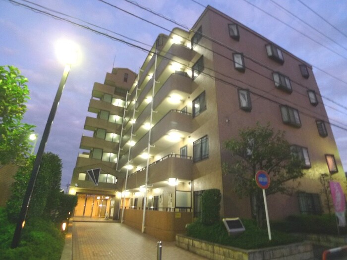 グランドアズ－ル戸田の物件外観写真