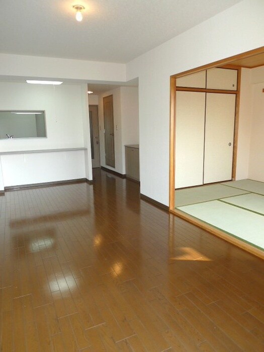 グランドアズ－ル戸田の物件内観写真