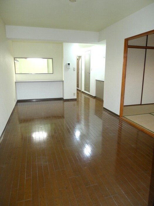 グランドアズ－ル戸田の物件内観写真