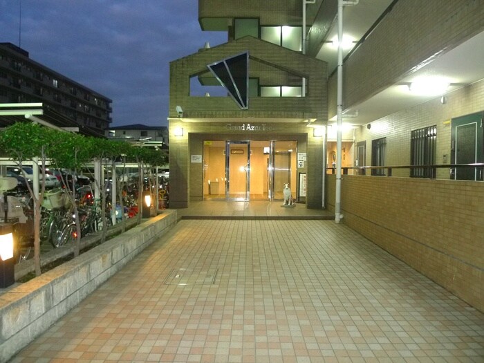 グランドアズ－ル戸田の物件外観写真