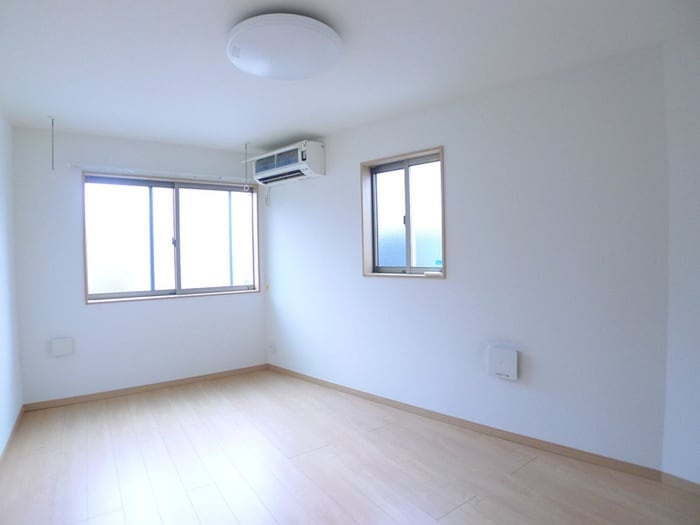 ＳＯＬＥＩＬ　ＭＡＴＳＵＤＯの物件内観写真