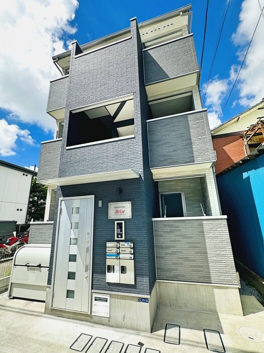 リーヴェルポート四つ木Briseの物件外観写真