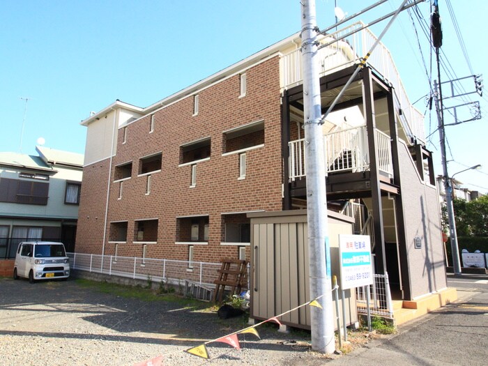 モデルノ・カーサの物件外観写真