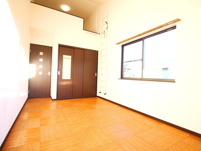 レンナ・レンナの物件内観写真