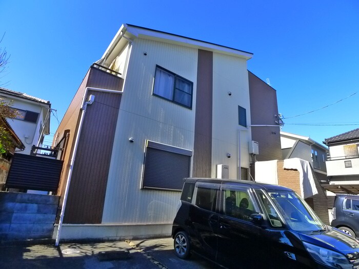 レンナ・レンナの物件外観写真