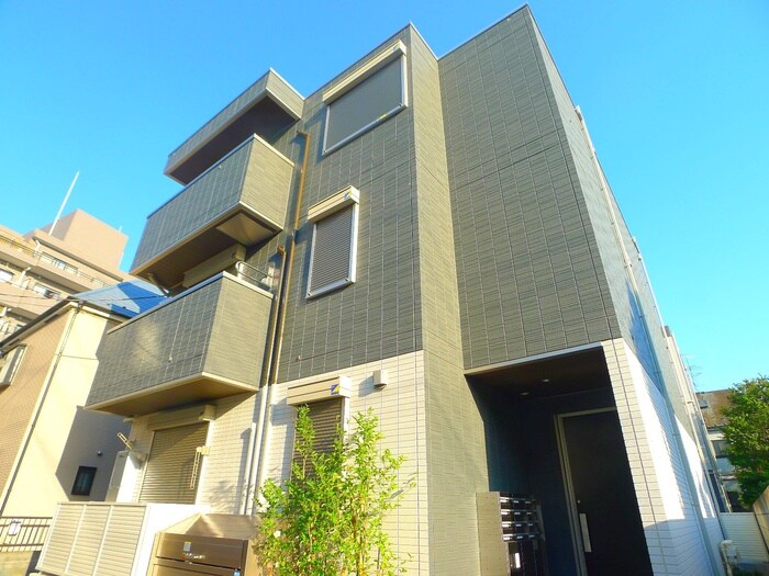 アヴァンス西亀有の物件外観写真