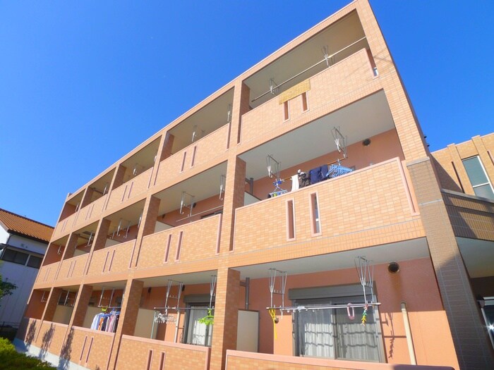 クレメントの物件外観写真