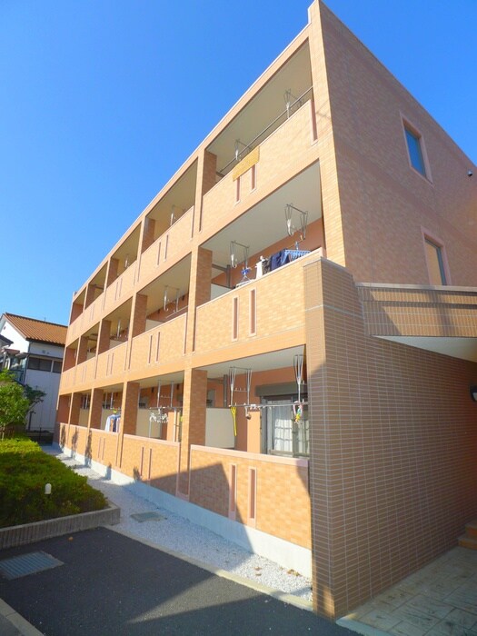 クレメントの物件外観写真