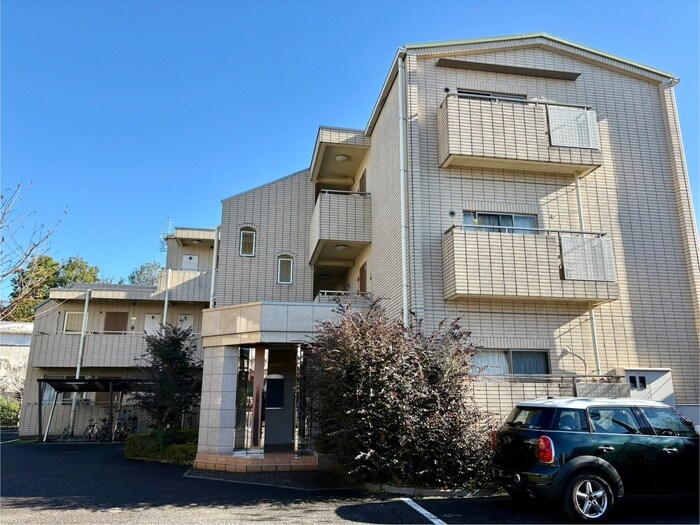ドルフ喜多見Ｓ棟の物件外観写真