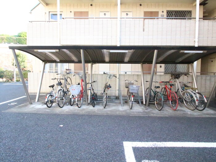 ドルフ喜多見Ｓ棟の物件外観写真