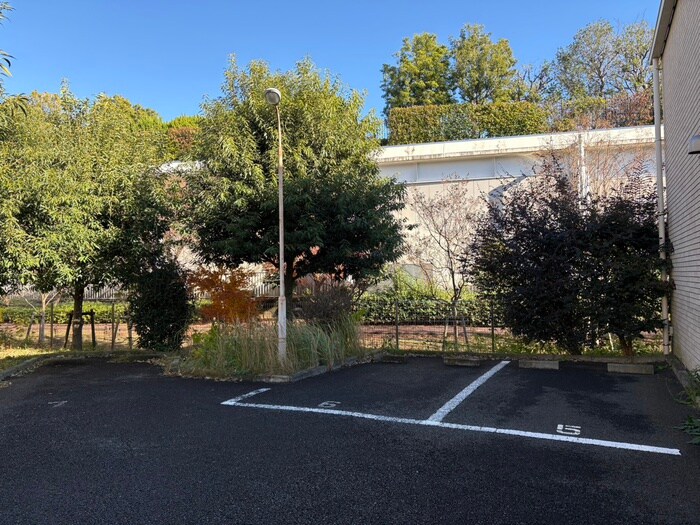 ドルフ喜多見Ｓ棟の物件外観写真