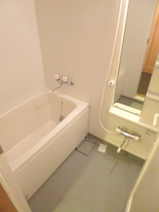 ドルフ喜多見Ｓ棟の物件内観写真