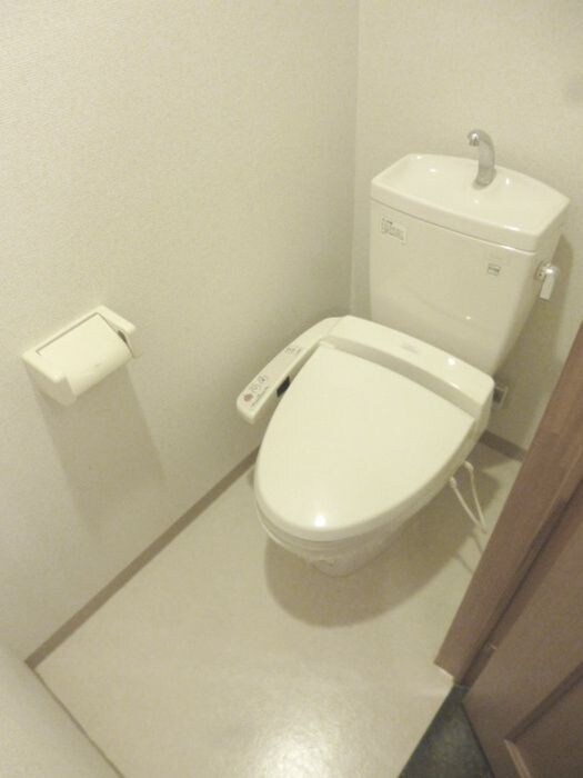 ドルフ喜多見Ｓ棟の物件内観写真