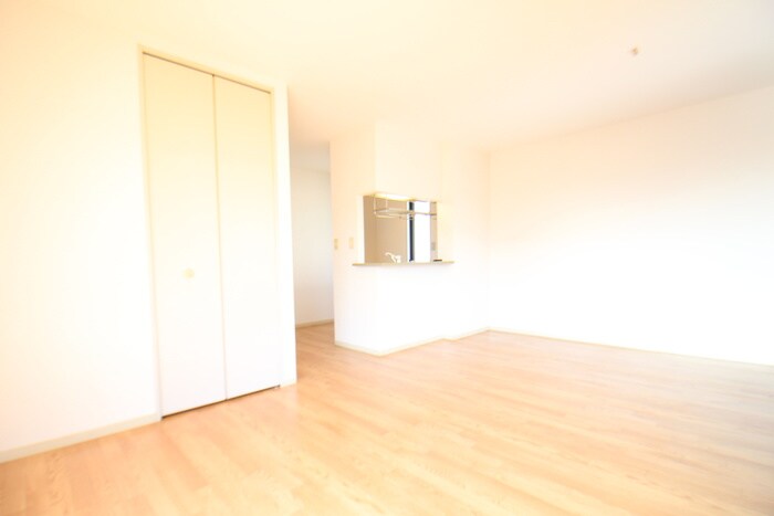 カ－サヴェルディⅡの物件内観写真