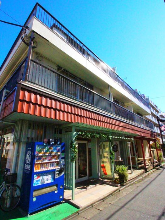 万代ビルの物件外観写真