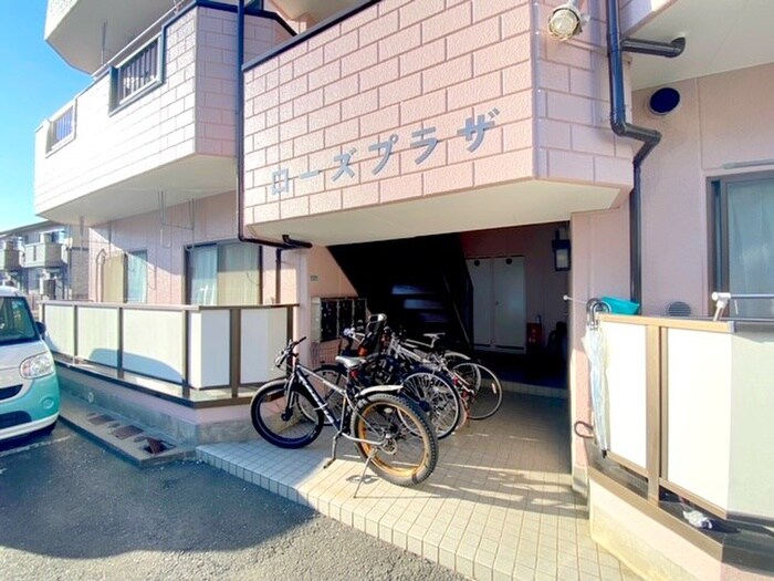 ローズプラザの物件外観写真