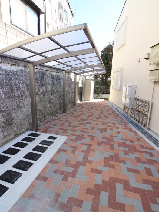 フェリシア東雪谷の物件外観写真