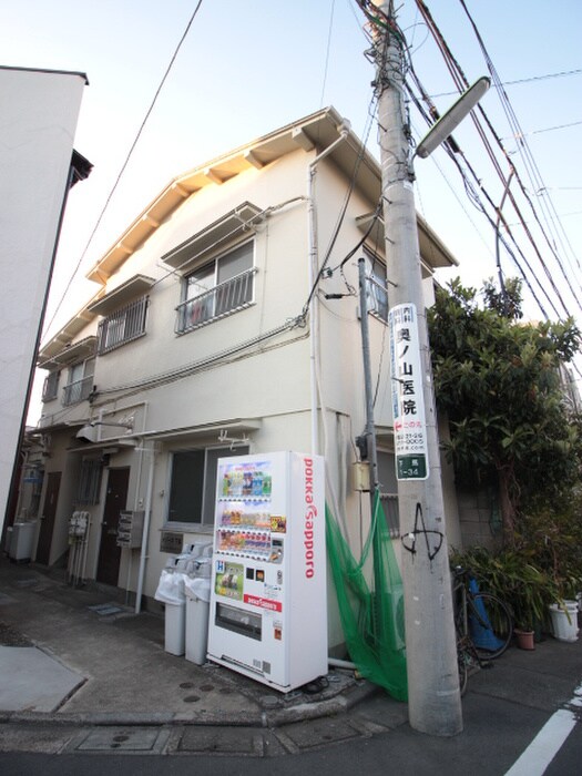 メゾーネ下馬の物件外観写真