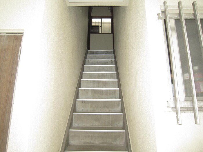 メゾーネ下馬の物件外観写真