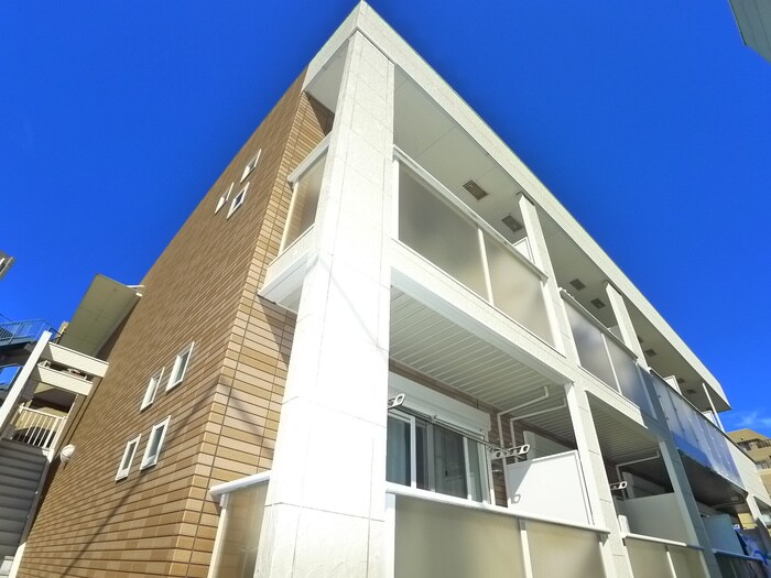 シャロルスタ－の物件外観写真