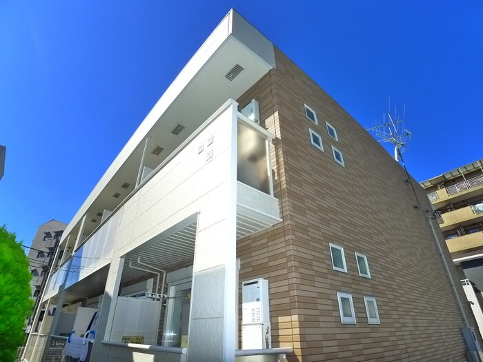 シャロルスタ－の物件外観写真