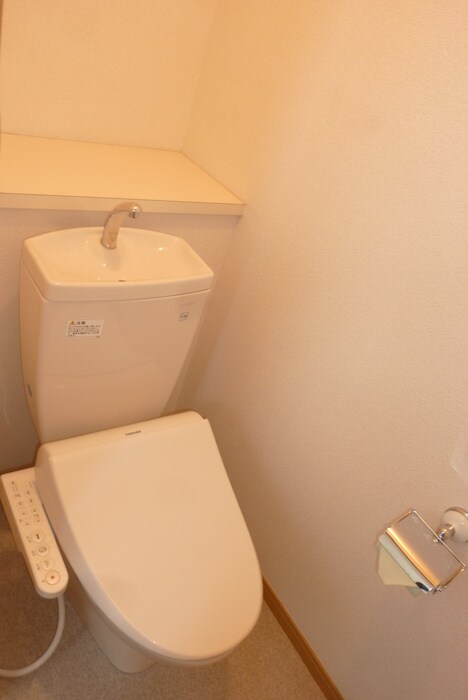 フロイントハイムの物件内観写真