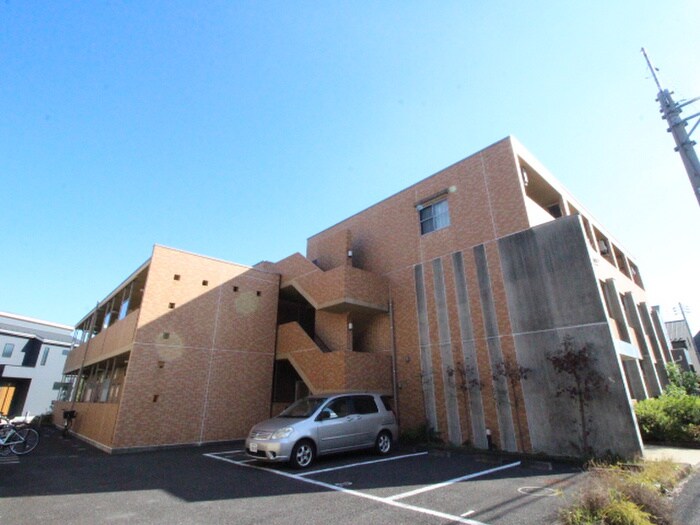 リュミエ府中の物件外観写真