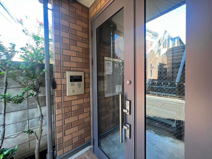 チューダープレイスの物件外観写真