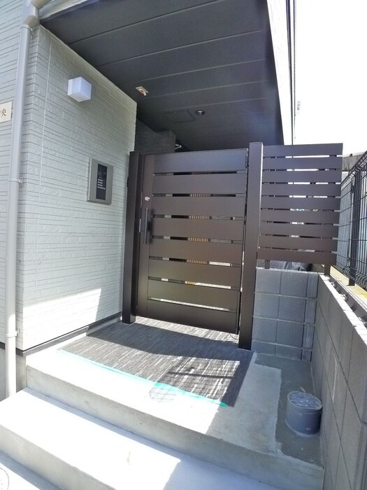 オーパス三郷中央の物件外観写真