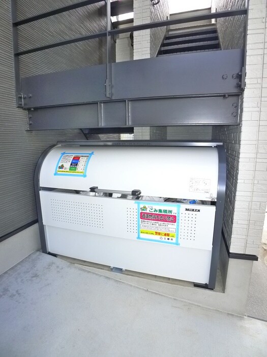 オーパス三郷中央の物件外観写真