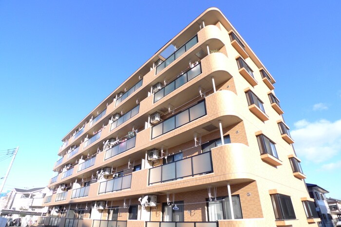 リリ－ヴィレッジＷＥＳＴの物件外観写真