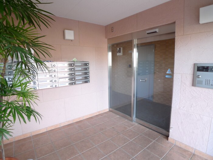 リリ－ヴィレッジＷＥＳＴの物件外観写真