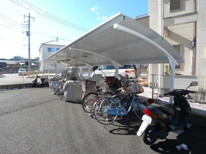 リリ－ヴィレッジＷＥＳＴの物件外観写真