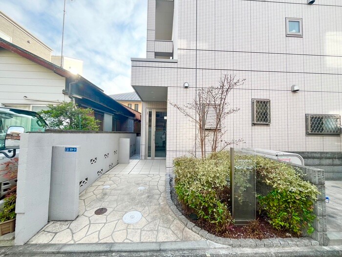 ルミナスの物件外観写真