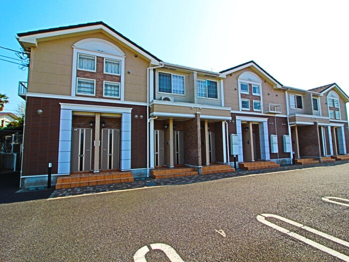 カ－サドマ－ニⅠの物件外観写真