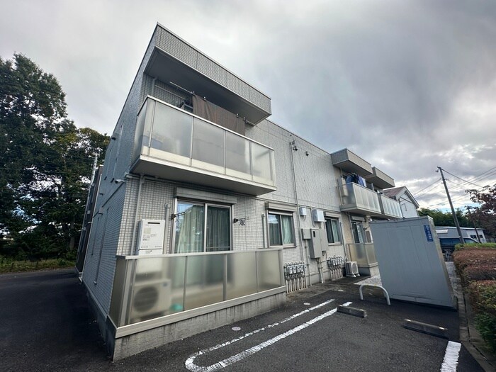 クラージュの物件外観写真