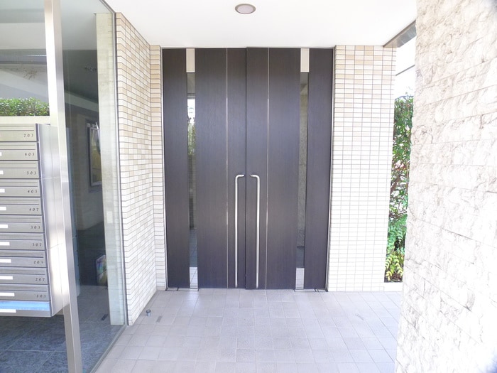 グランディ－ルタチバネの物件外観写真