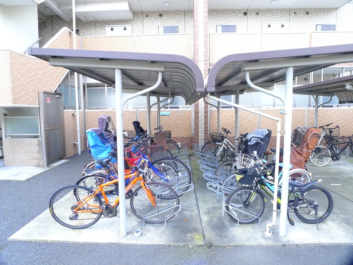 グランディ－ルタチバネの物件外観写真