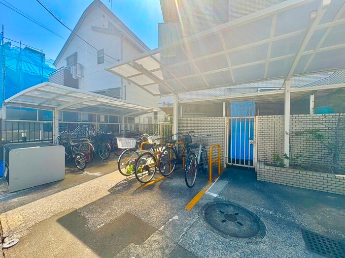 サカエフラット元住吉(111)の物件外観写真