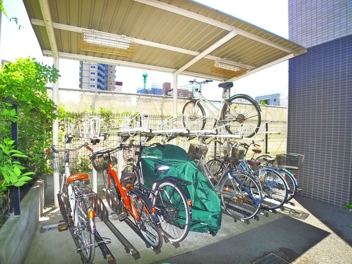 スパシエベレーザ綾瀬の物件外観写真