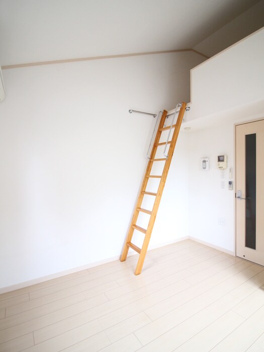 アザレ読売ランドＡ棟の物件内観写真