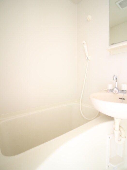 アザレ読売ランドＡ棟の物件内観写真