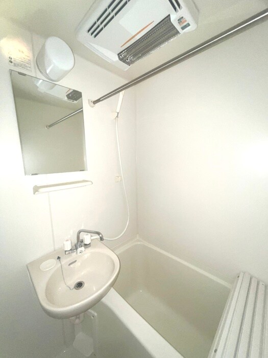 アザレ読売ランドＡ棟の物件内観写真